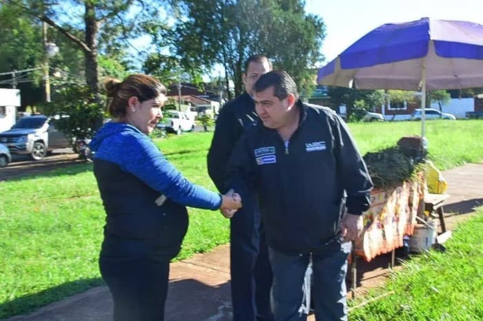 Reubican a vendedora embarazada que fue desalojada