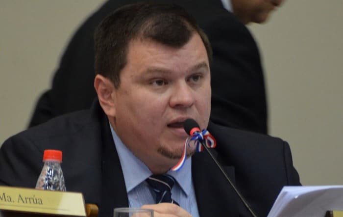 Amarilla “niega rotundamente” haber maniobrado a favor de proveedor