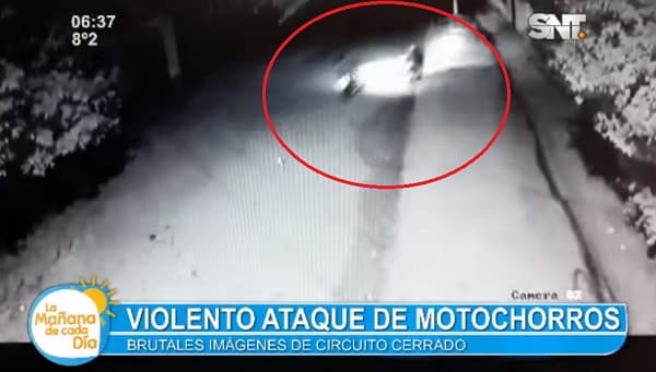 Motochorros atacan y rapiñan a una mujer en Limpio