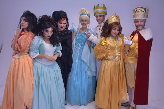 La Cenicienta inicia temporada en el Teatro Latino