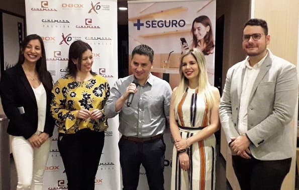 Cadena de cines ofrece compra online con tecnología de punta