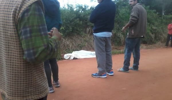 Hallan cuerpo en la vía pública en Brítez Cué