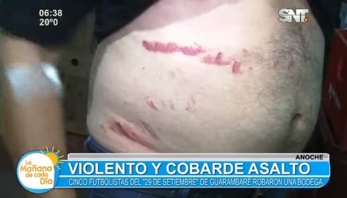 Muelen a golpes a bodeguero durante asalto