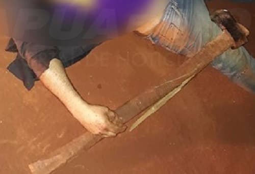 Hombre atacó a su vecina con un hacha y lo mataron a balazos