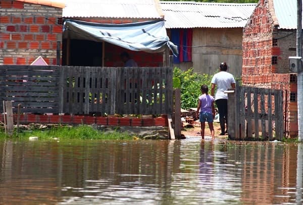 Río desciende y da esperanza a damnificados