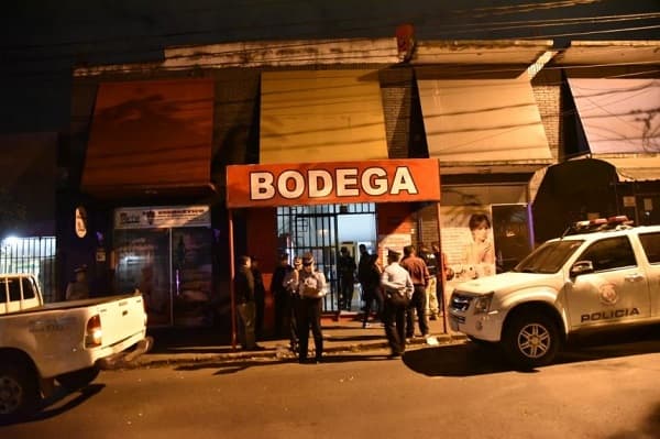 Hallan cadáver de mujer en el interior de su vivienda