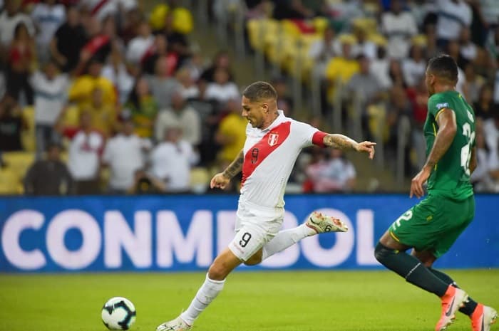 Perú remonta ante Bolivia y se acerca a cuartos