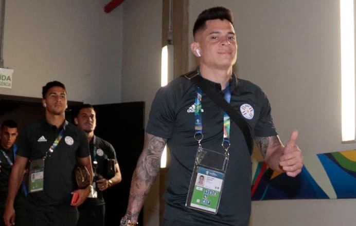 12 picantes tuits sobre el fiasco de la Albirroja