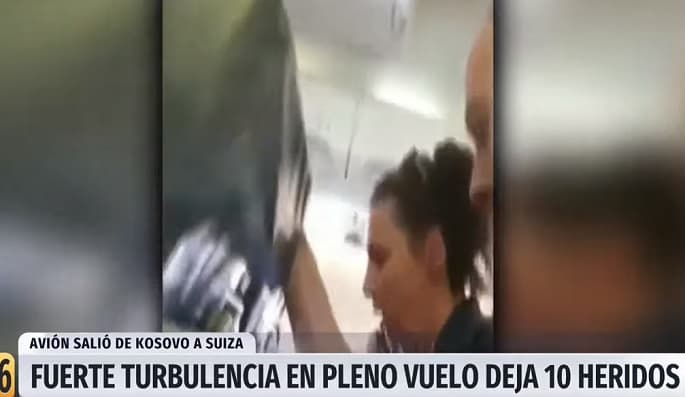 Avión sufre violenta turbulencia y deja 10 pasajeros hospitalizados