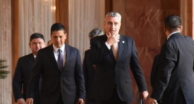 Ministro emplaza a policías por ola de inseguridad