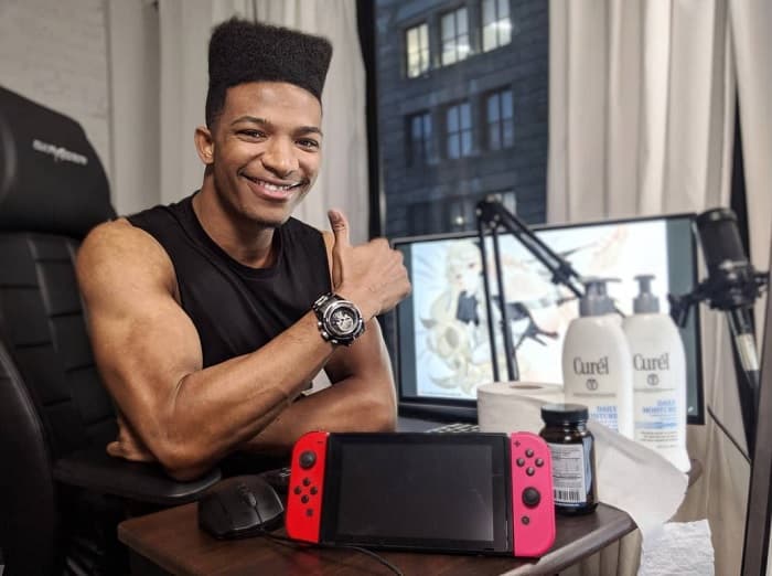 Hallan sin vida a youtuber de videojuegos