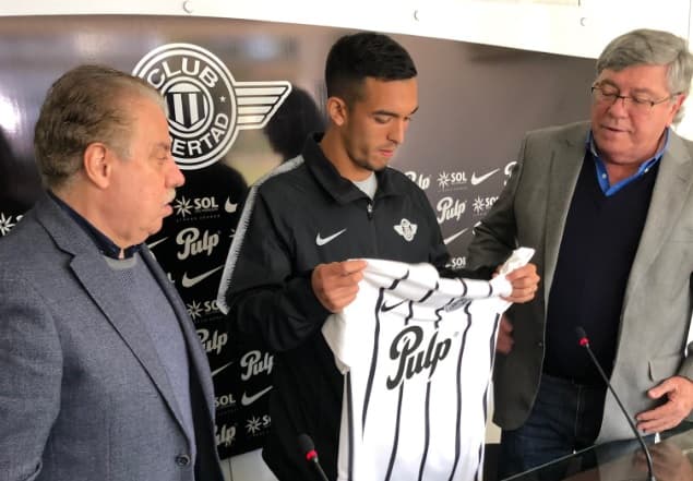 Alfio Oviedo es presentado en Libertad