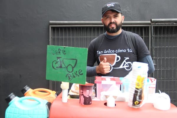 Padre ofrece desayuno y café artesanal para pagar el tratamiento de su hijo