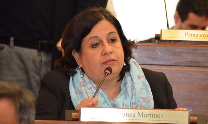 Legisladora denuncia “negocio descarado” de senadores y diputados