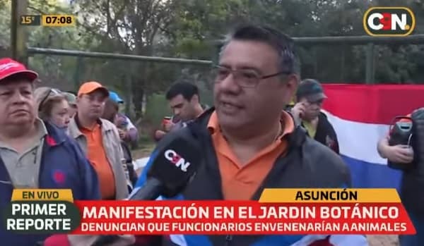 Trabajadores amenazan con quemar el Botánico
