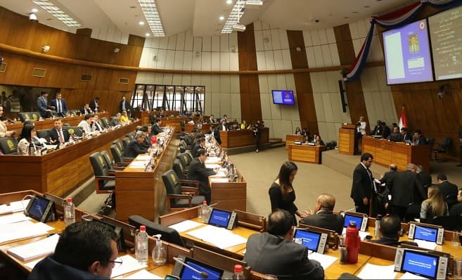 Diputados dan luz verde al “impuestazo”