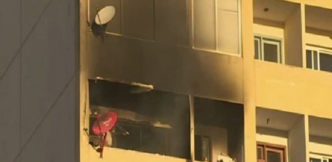 Llamas consumen departamento en el microcentro