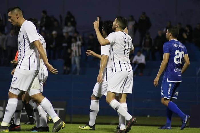 Libertad triunfa ante Sol de América