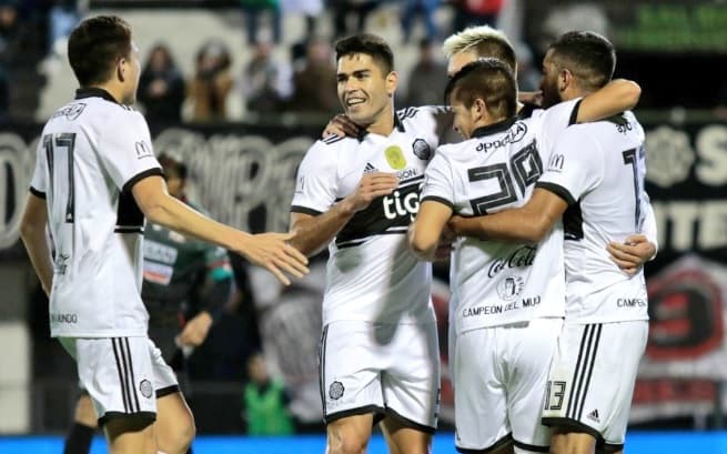 Olimpia se impone a River y piensa en la Libertadores