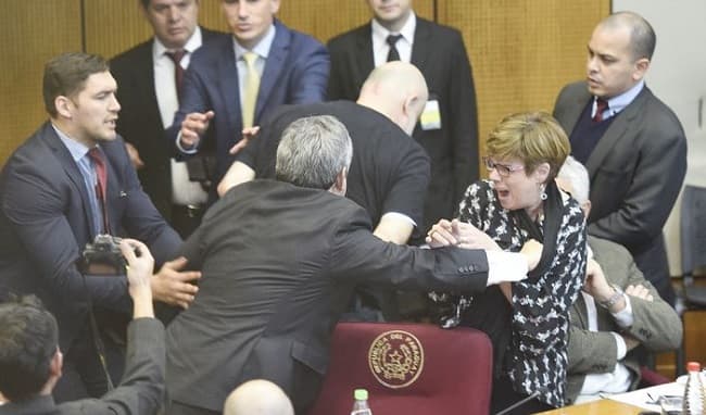 Piden suspender a Riera y Payo por 60 días