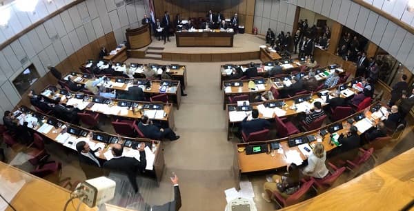 Senado sanciona ley para reducir costo de la energía eléctrica