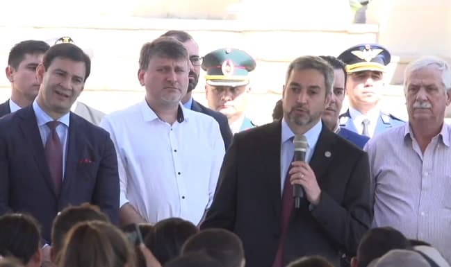 Presidente pide celeridad en el juicio político para retomar estabilidad