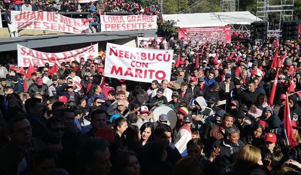 Colorados colman el microcentro