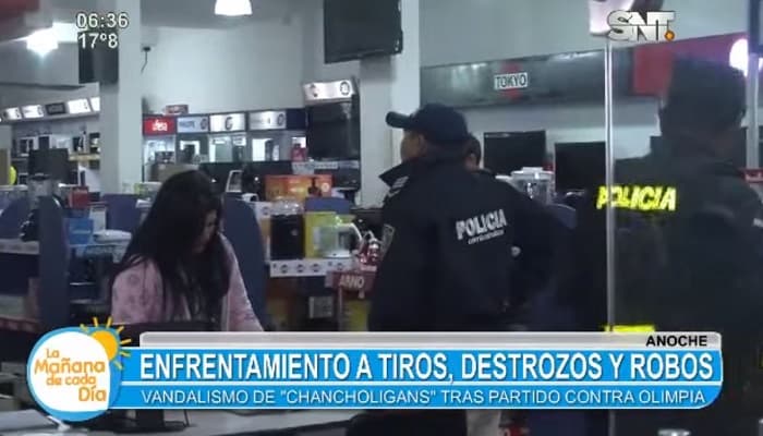 Delincuentes vestidos de barras asaltaron un local comercial