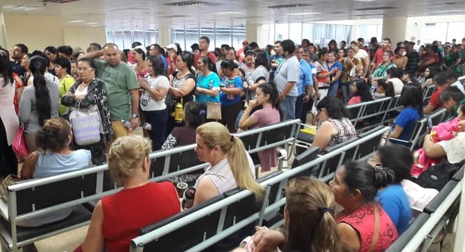 Denuncian falta de medicamentos en IPS