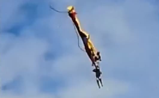 Dos militares mueren en show aéreo