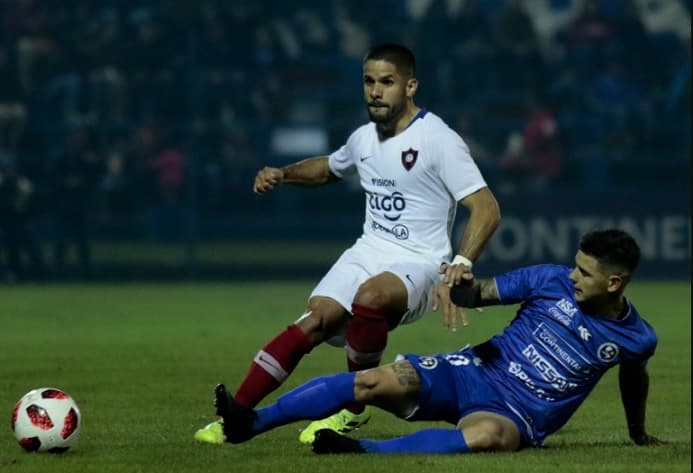 Cerro Porteño gana en Villa Elisa y se acerca a la punta