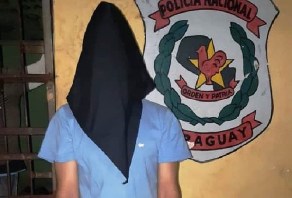 Hombre agrede a su expareja con una tijera