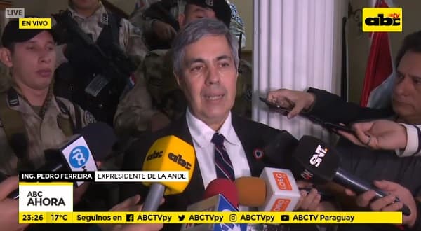 Ferreira ratifica ante Fiscalía denuncia que involucra a Velázquez
