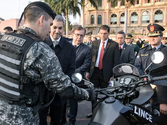 EBY entrega 200 motocicletas al Grupo Lince