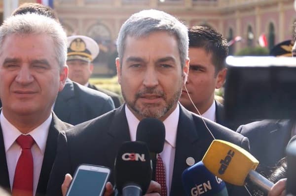 Mario Abdo agradece ayuda de Cartes para evitar su juicio político