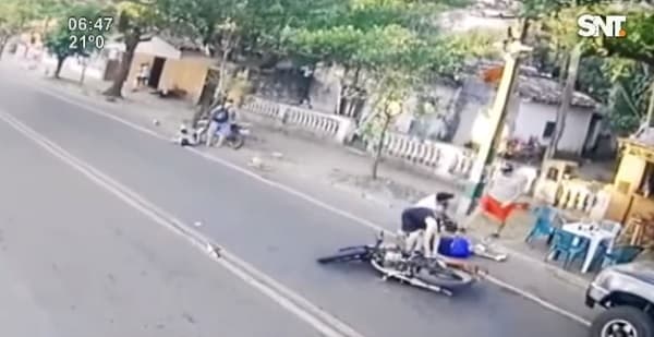 Imprudencia causa accidente entre motos y deja heridos