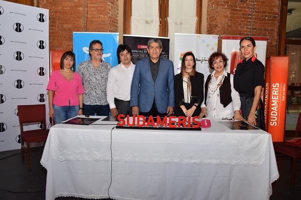 Invitan a “Una noche de película” con Luis Álvarez