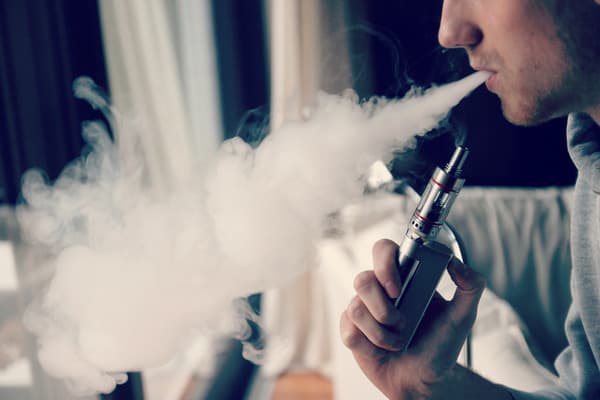 10 datos sobre el uso del vapeador, una moda que ya se cobró vidas