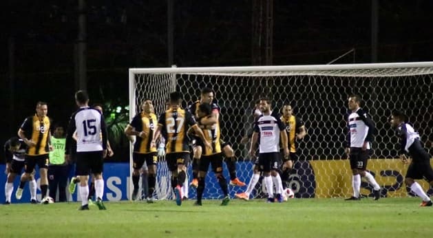 Guaraní humilla a General Díaz