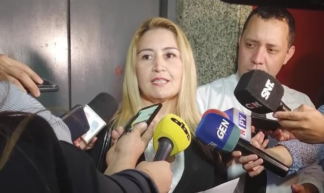 Ordenan liberar a cinco guardiacárceles