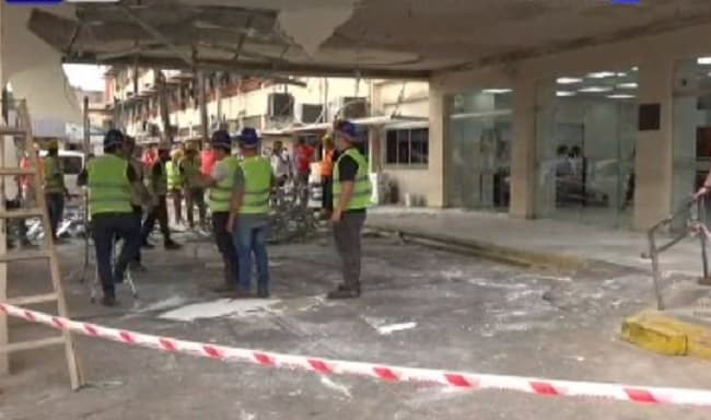 Cielorraso se desploma en IPS y presidente no halla respuestas