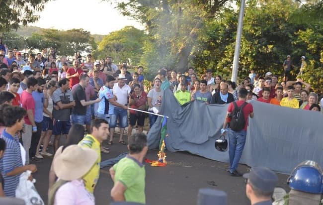 Incidentes en marcha gay deja heridos