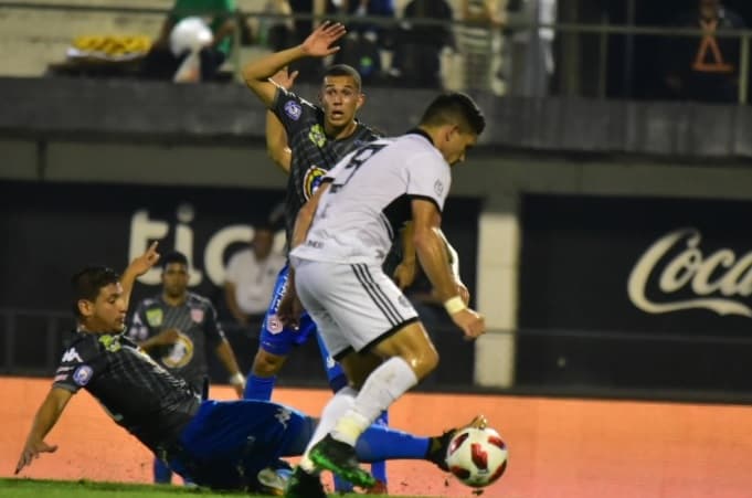 Olimpia golea y recupera la punta