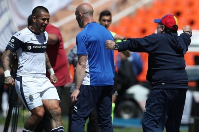 El consejo de Maradona que le hizo marcar dos goles a Ayala