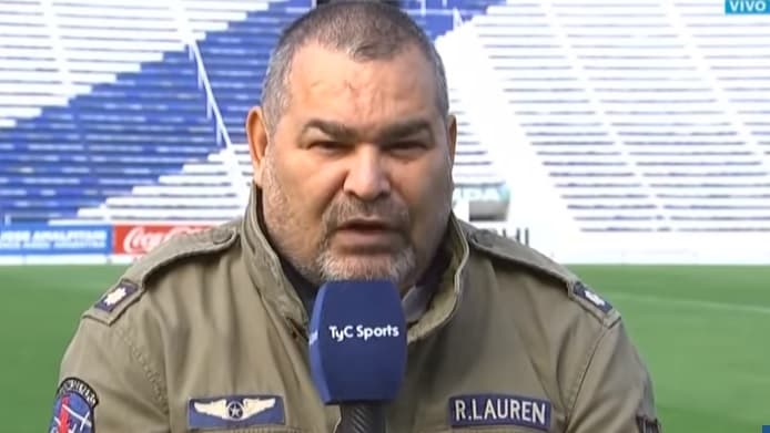 Chilavert se burla del VAR con un meme