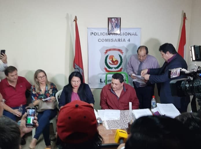 Ediles prepararon sesión en sede policial, pero comisario se opuso