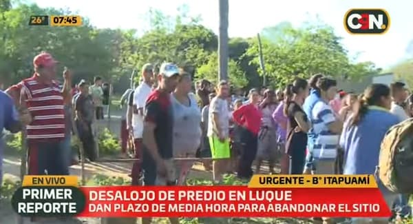 Inicia desalojo en Luque en medio de resistencia y tensión