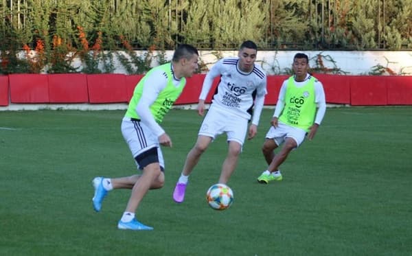 La Albirroja se enfrenta este jueves a Serbia