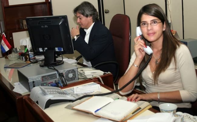 Aprueban proyecto que concederá día libre a funcionarios públicos