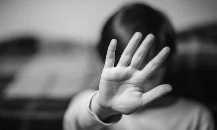 Condenan a 15 años de cárcel a un padre por abusar de sus hijas